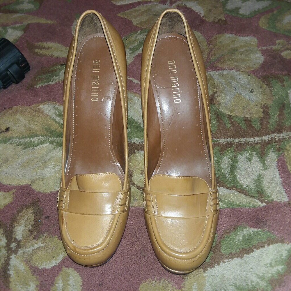 Tan Heels